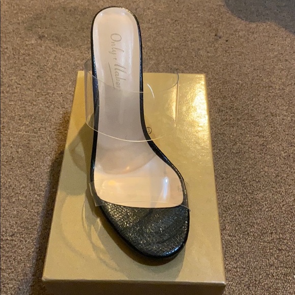 Block Sandals - Picture 2 of 4